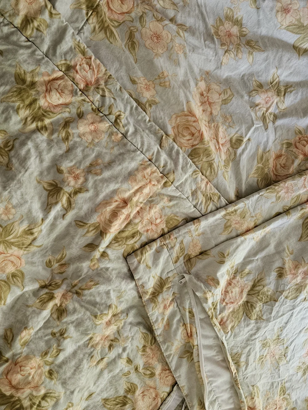 Patchwork Pastel Quilt Set With 3 Shams in Soft Blue, Cream & Pink